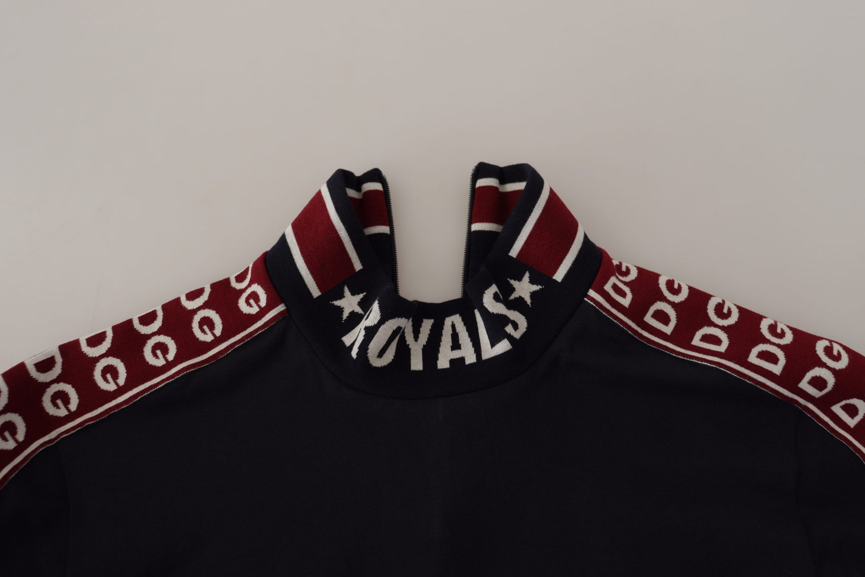 Elegantes schwarzes Rollkragen-T-Shirt aus Baumwolle