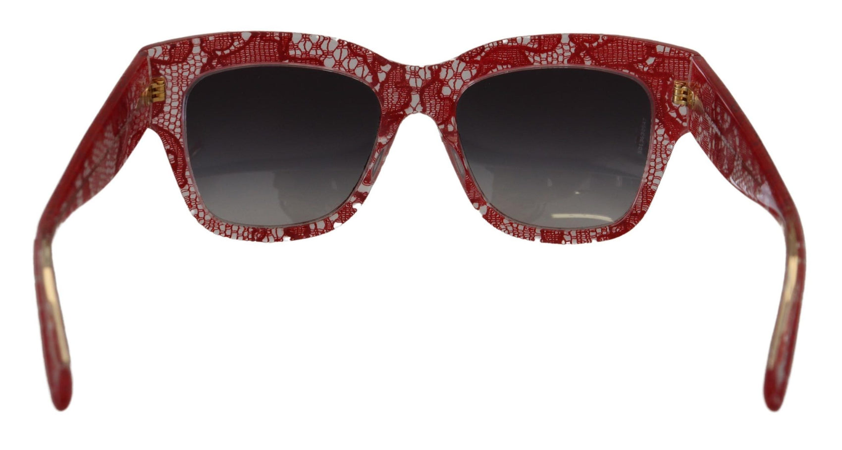 Schicke getönte Sonnenbrille mit sizilianischer Spitze