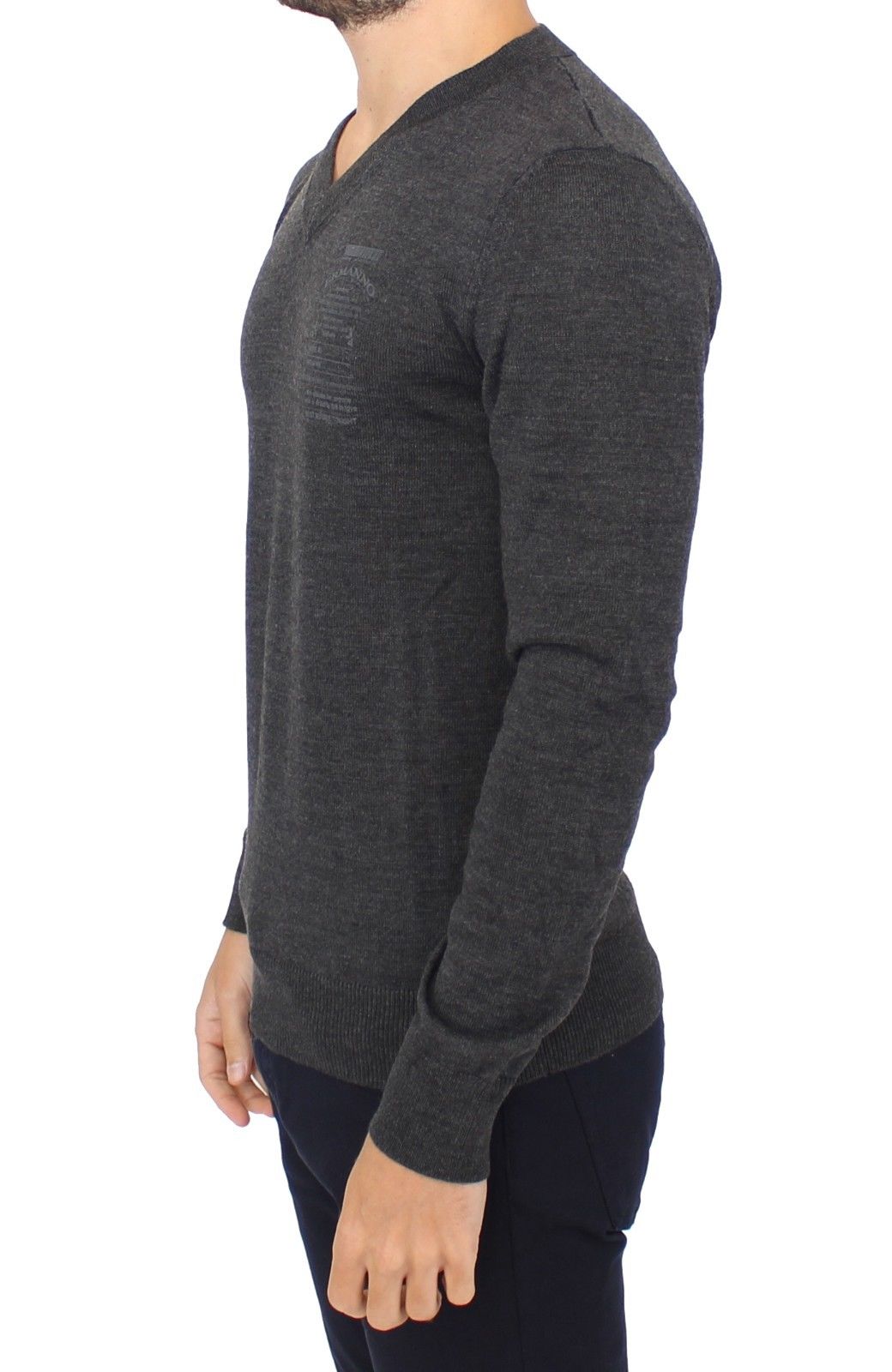 Schicker grauer Pullover aus Wollmischung mit V-Ausschnitt