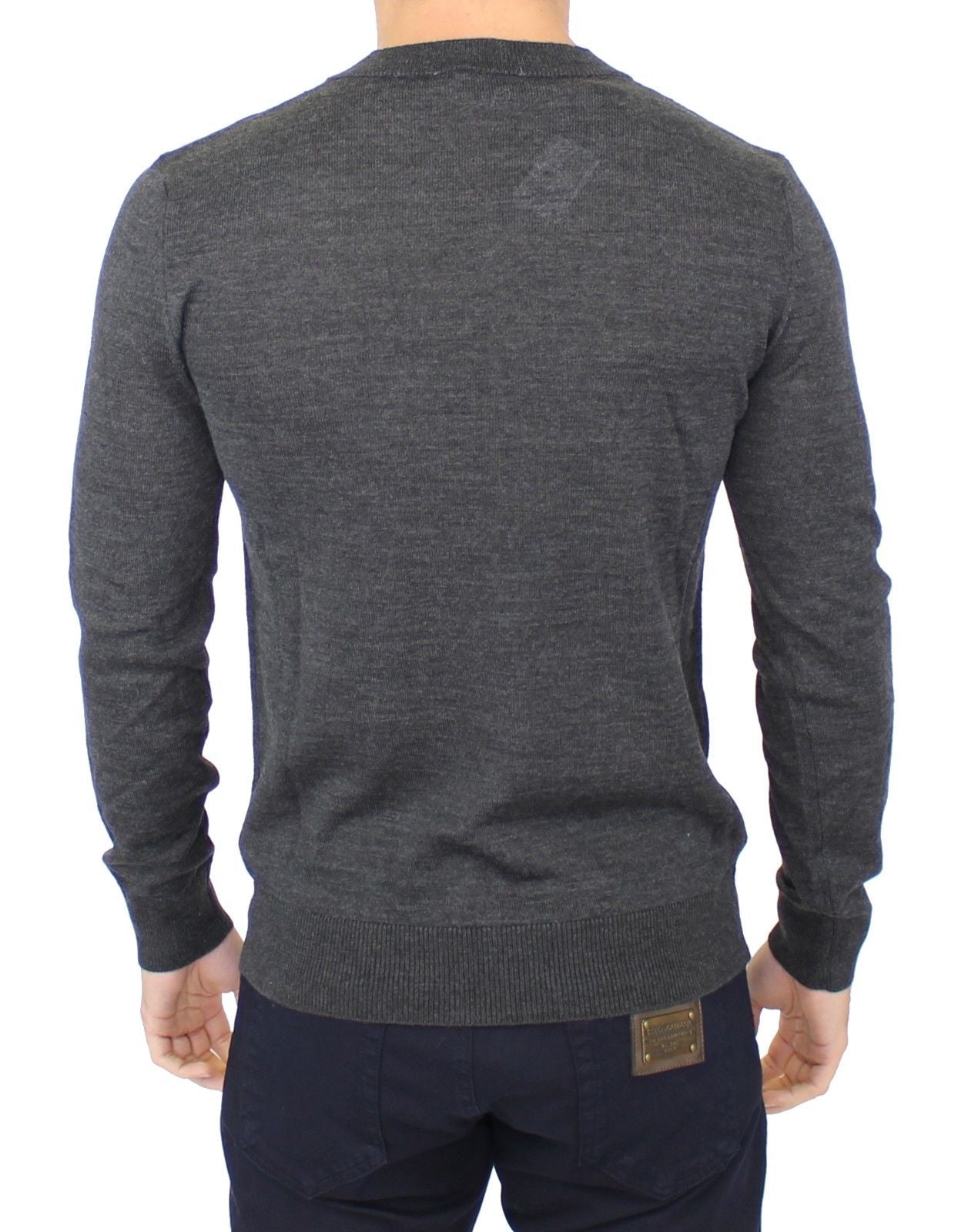 Schicker grauer Pullover aus Wollmischung mit V-Ausschnitt