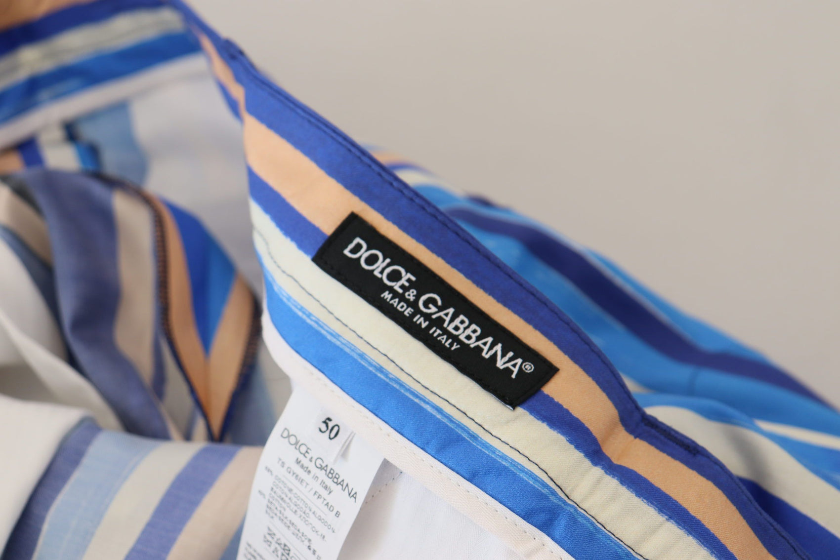 Elegante, gestreifte Chinos im Slim Fit