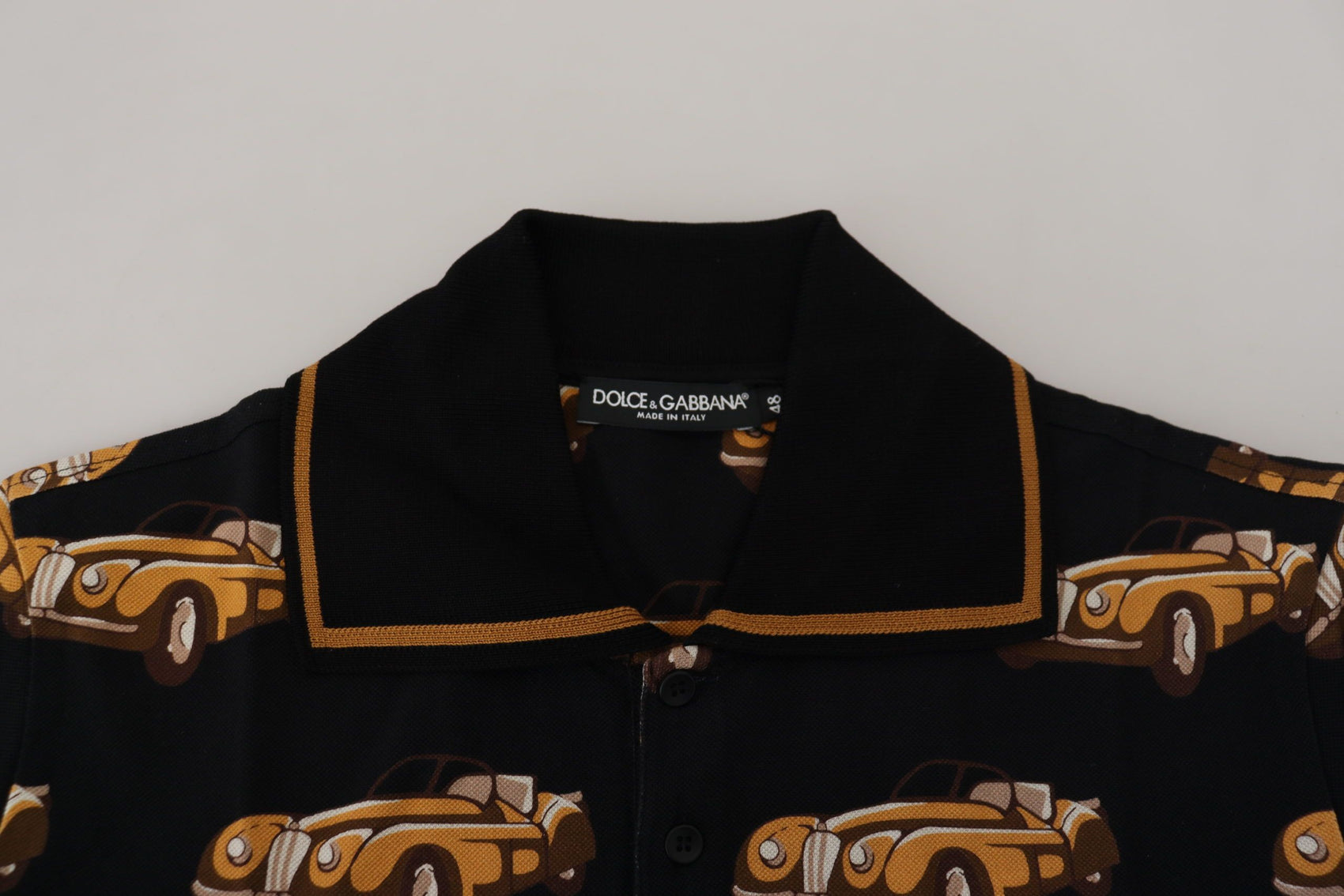 Elegantes Polo-T-Shirt mit Auto-Print in Schwarz