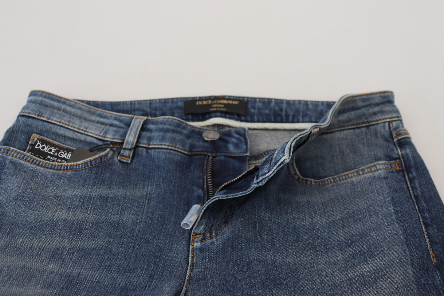 Eleganti pantaloni in denim strappati – Chic Casualwear