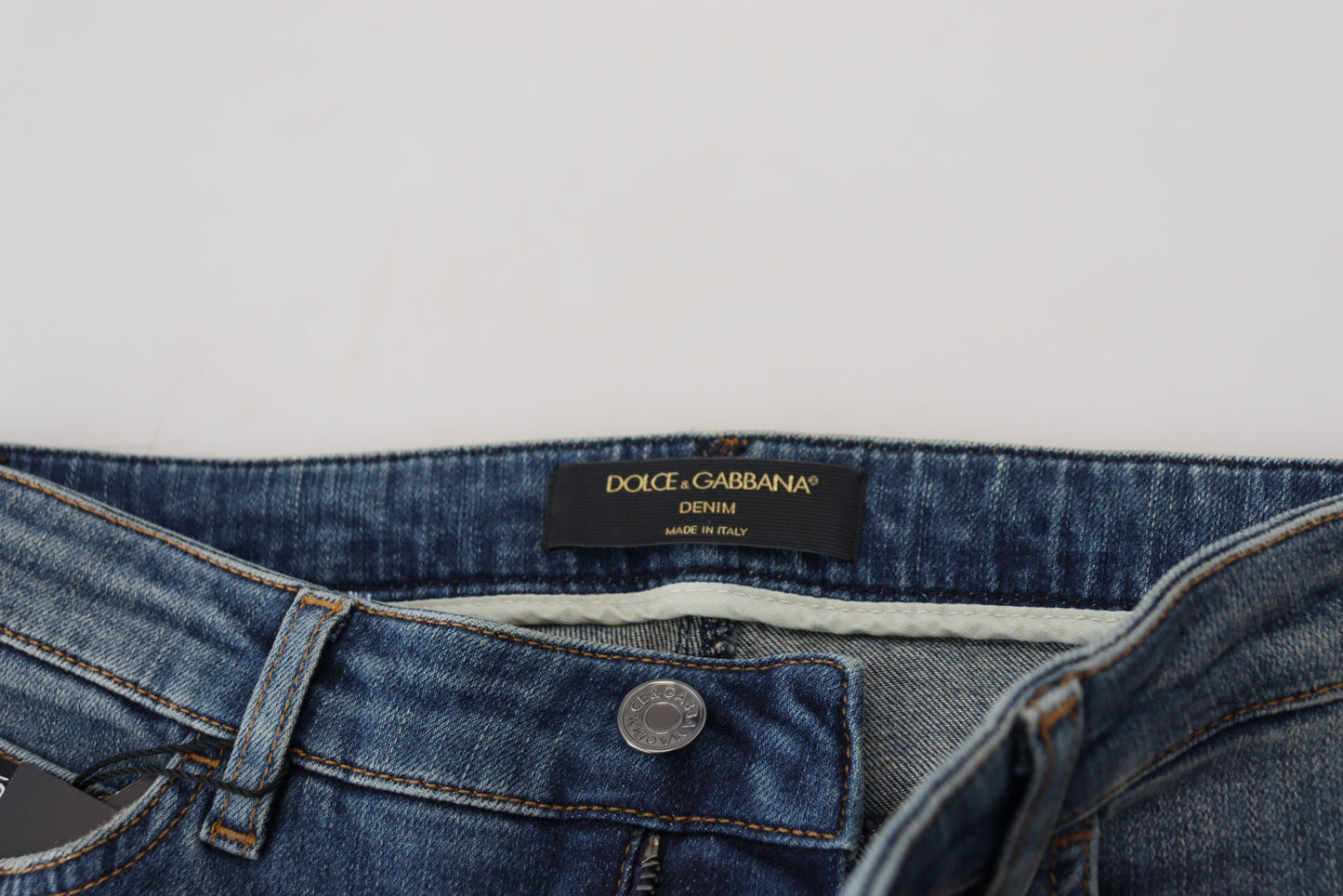 Eleganti pantaloni in denim strappati – Chic Casualwear