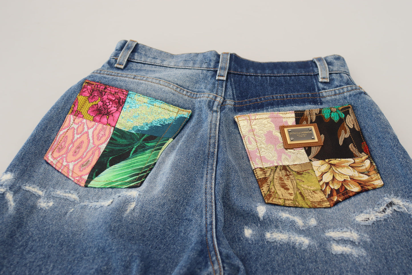 Pantaloni in denim stracciati chic - Indigo Essence