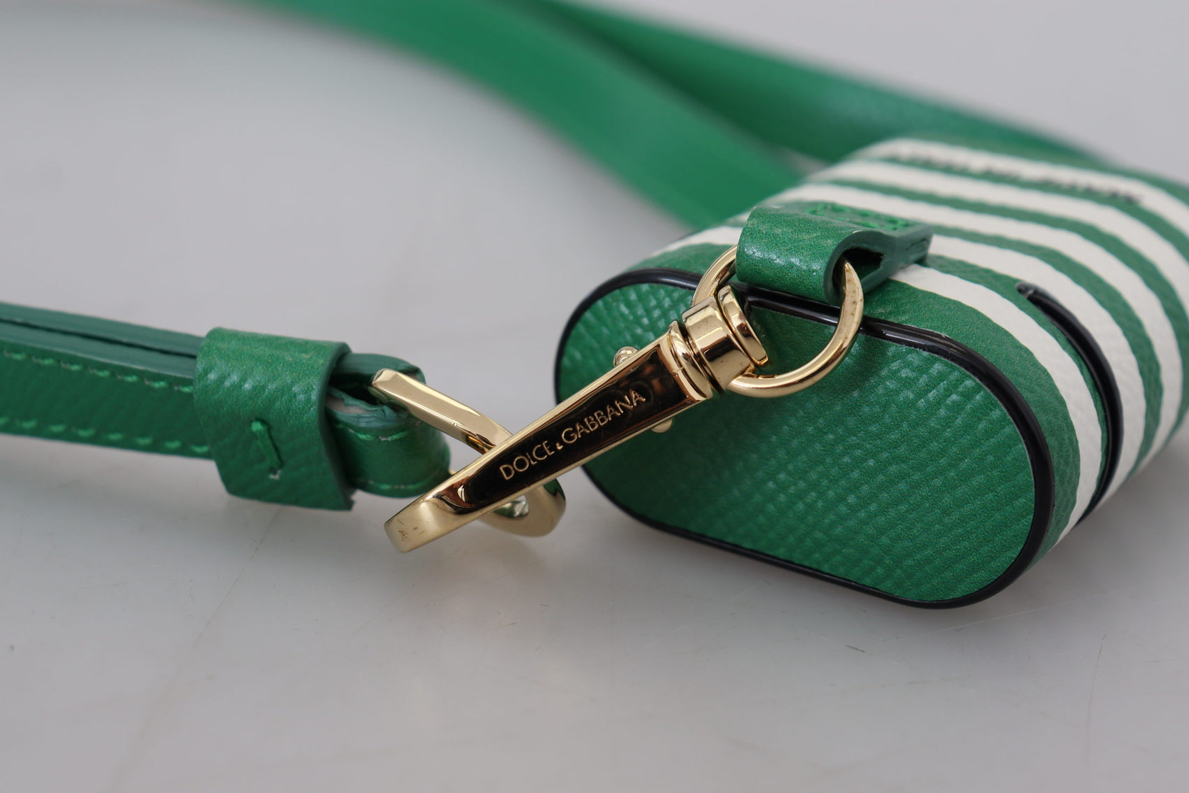 Elegante custodia in pelle per Airpods - Verde lussureggiante