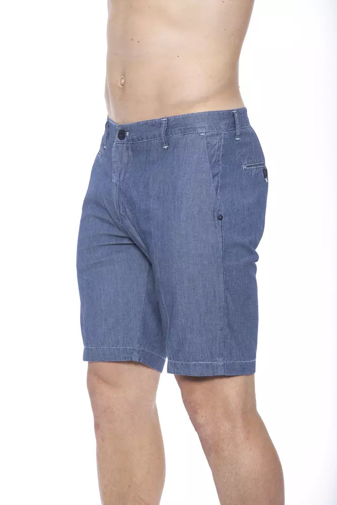 Schicke nautische blaue Bermuda-Shorts