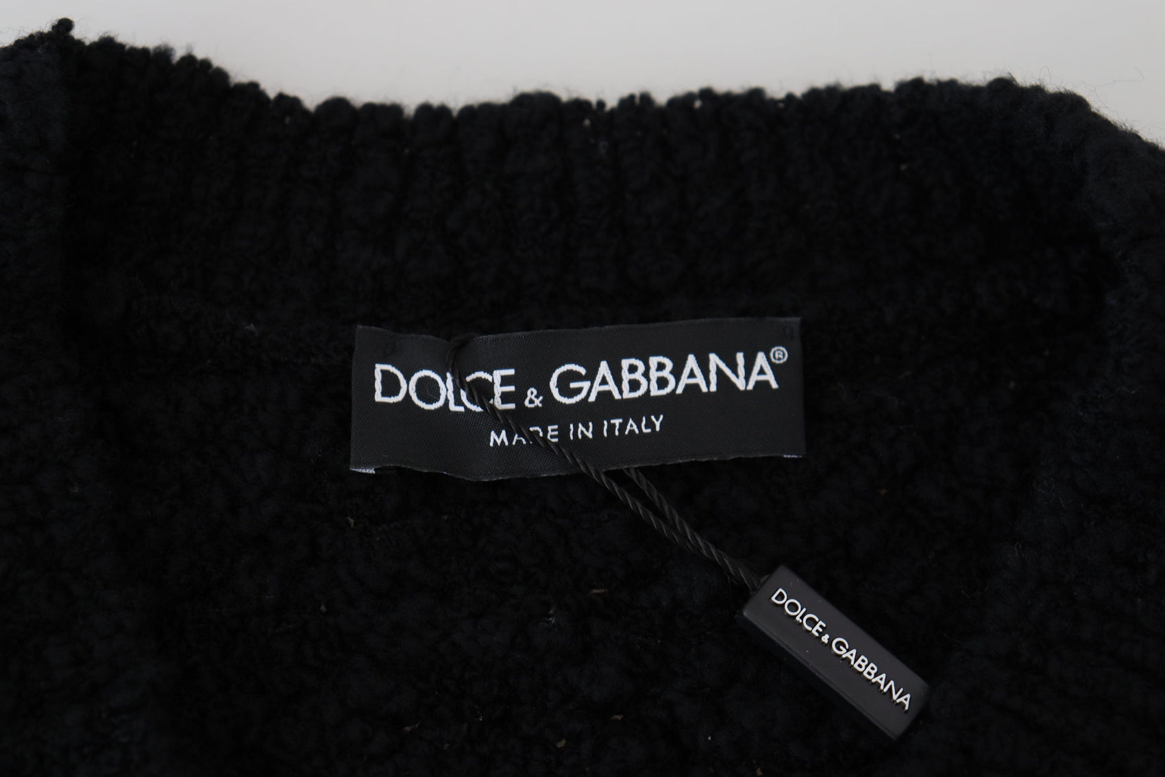 Eleganter schwarzer Pullover aus Wollmischung mit V-Ausschnitt