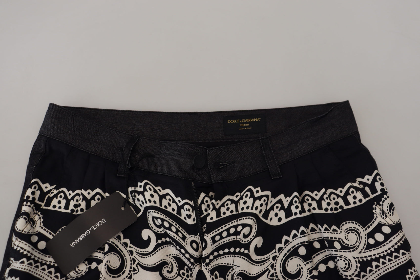 Elegante Hose aus Seide und Baumwolle mit Bandana-Print