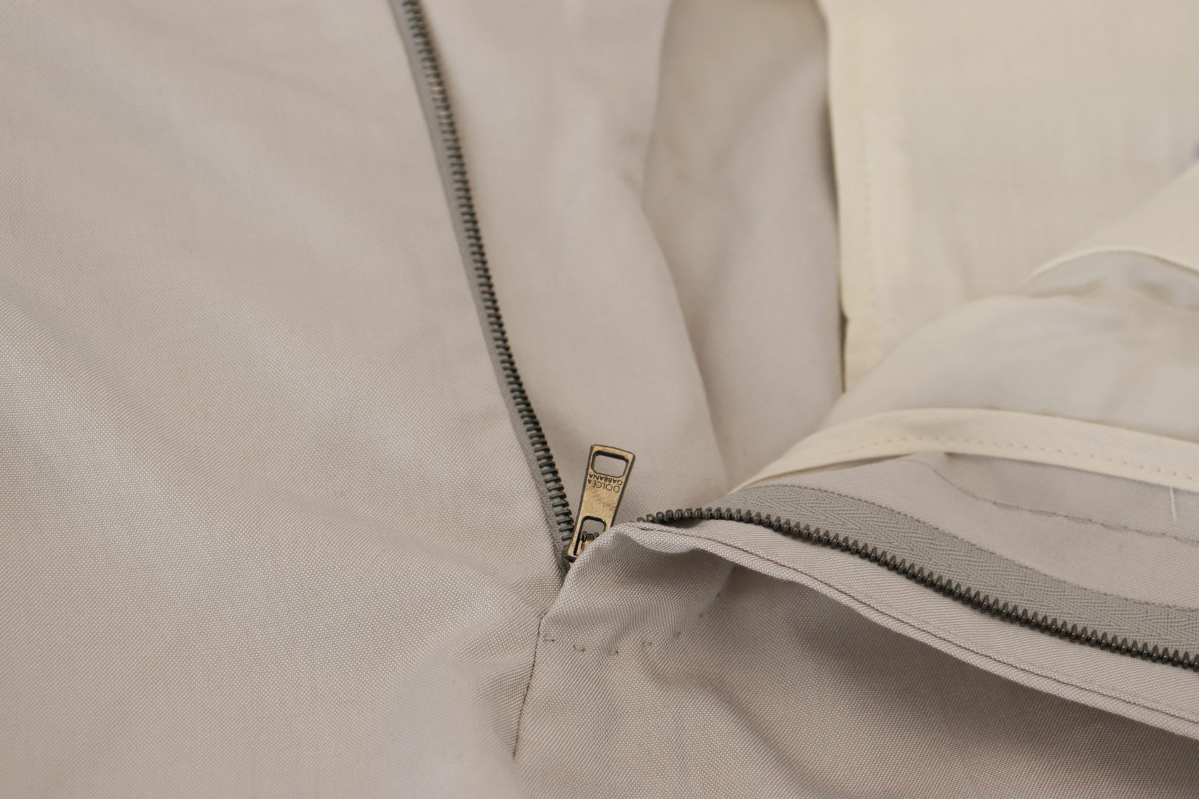 Elegante Hose aus Seidenmischung in Off-White