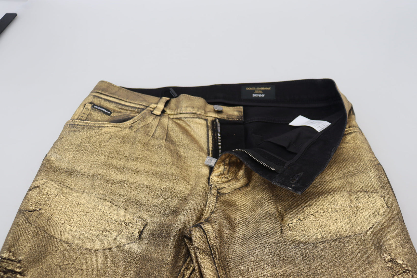Elegante Eleganz aus goldenem Denim