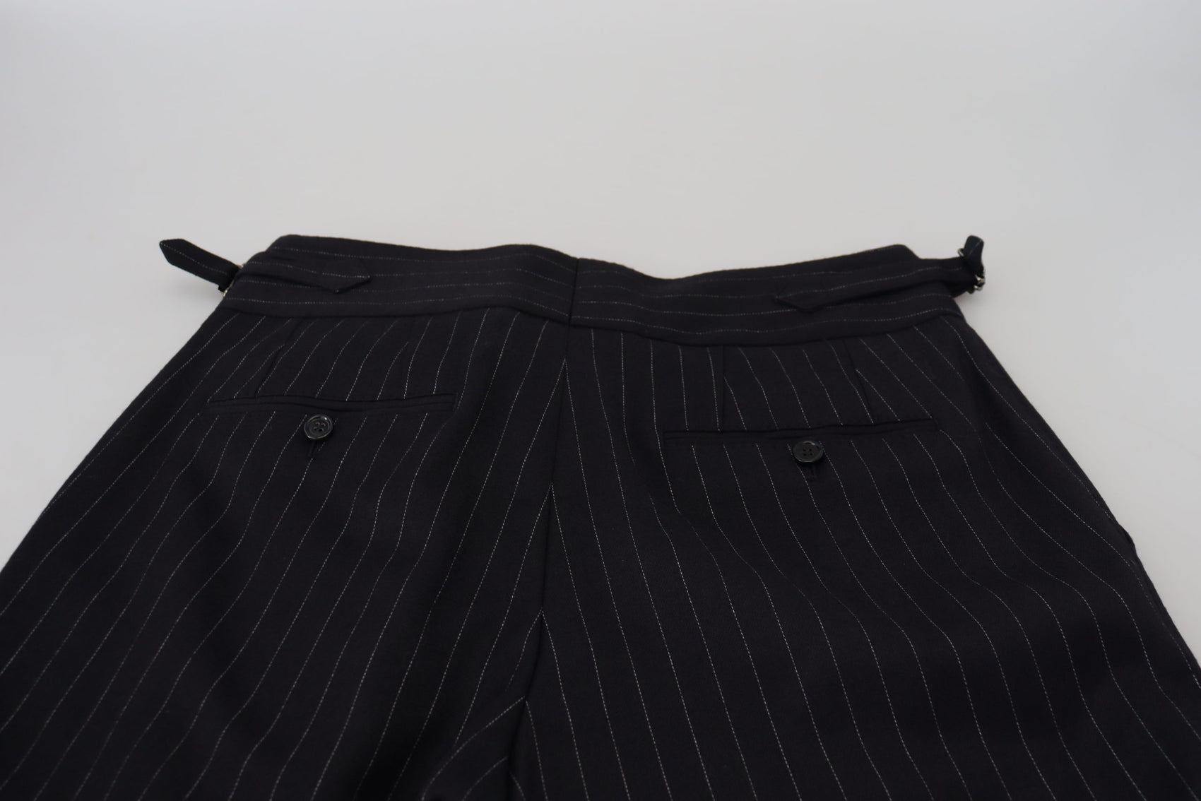 Elegante schwarz gestreifte Hose aus Wollmischung