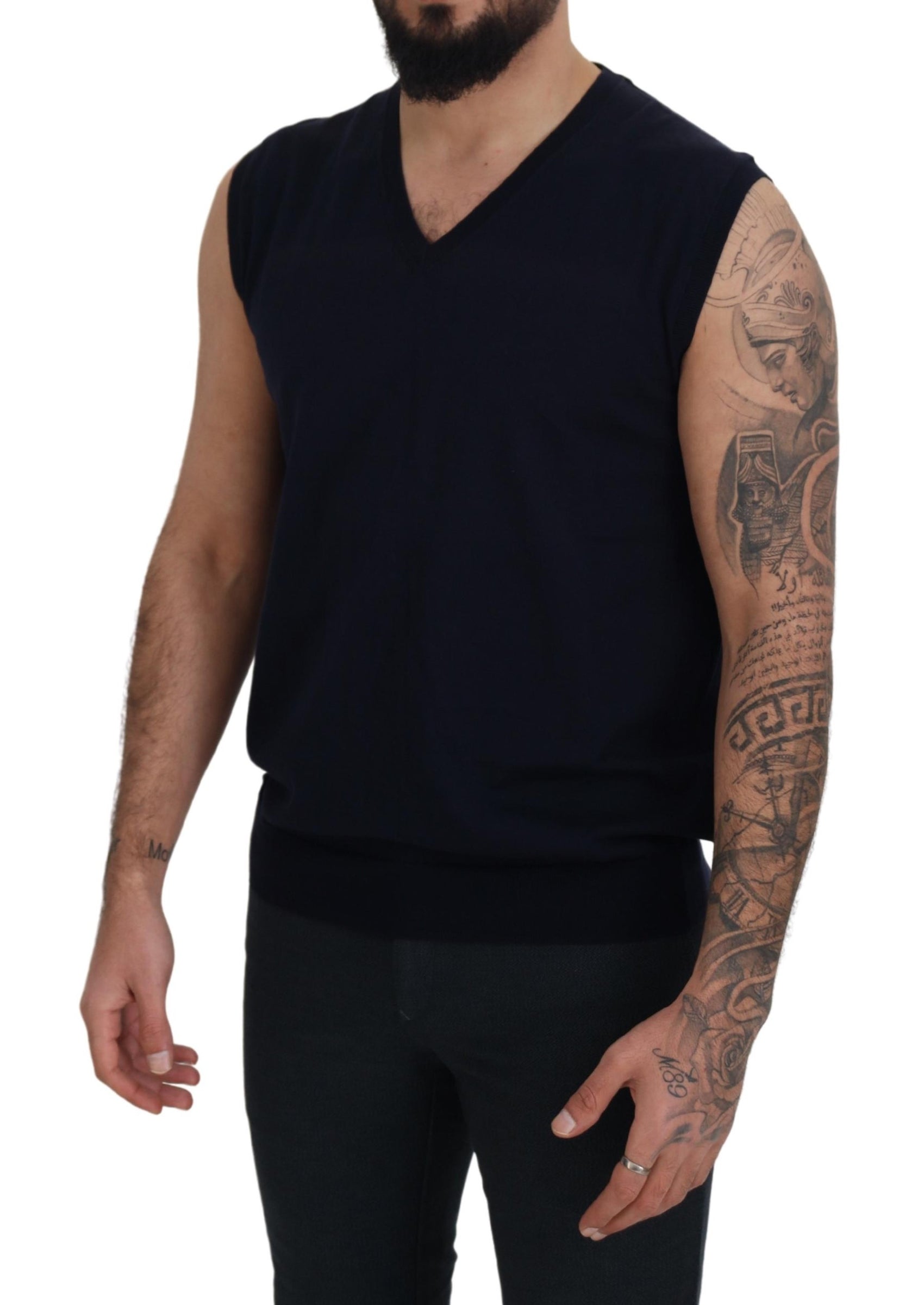 Elegantes schwarzes ärmelloses Tanktop mit V-Ausschnitt
