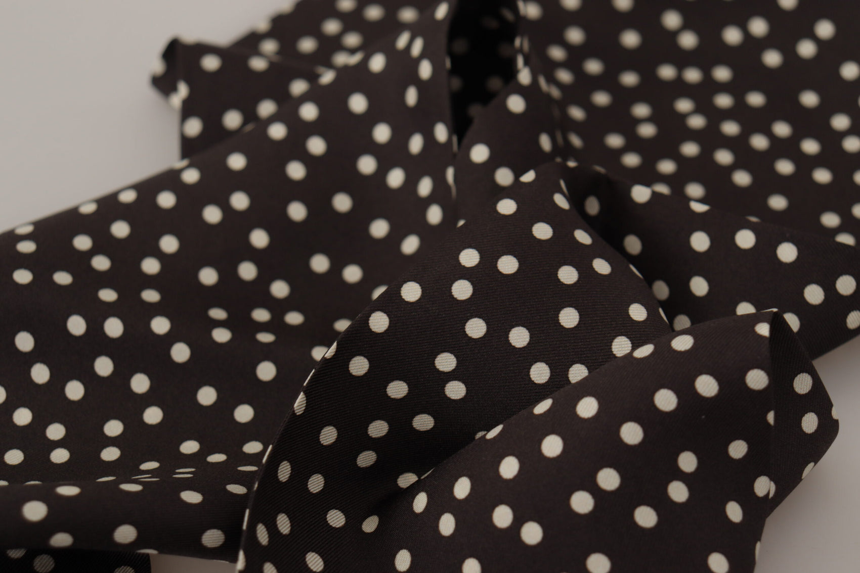 Elegante sciarpa da uomo in seta a pois