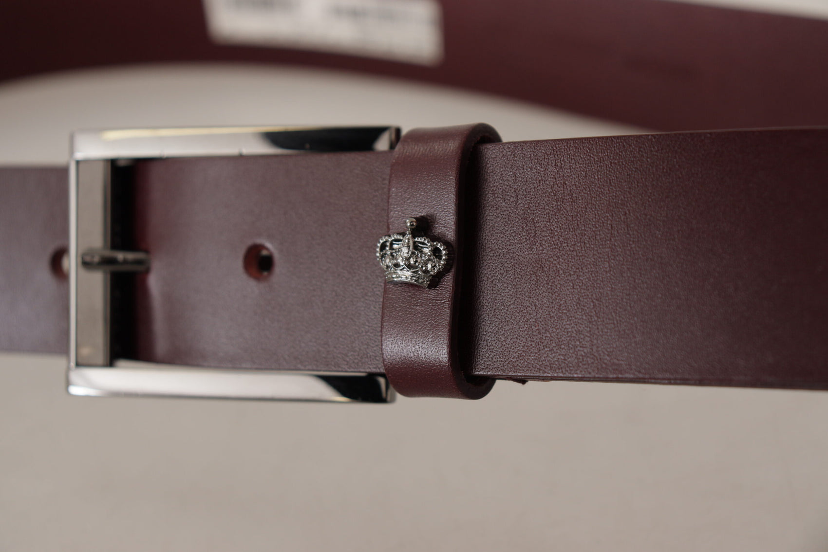 Elegante cintura in pelle marrone firmata