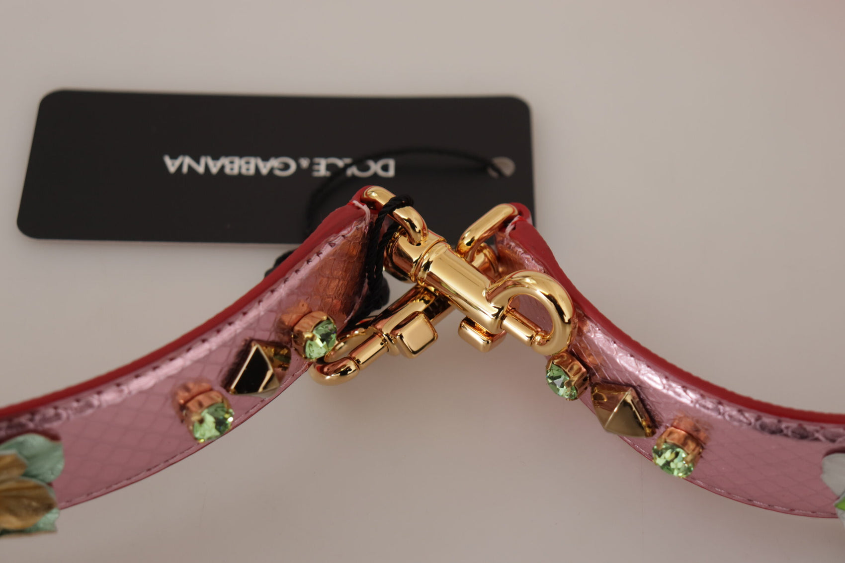 Elegante tracolla in pelle rosa metallizzata