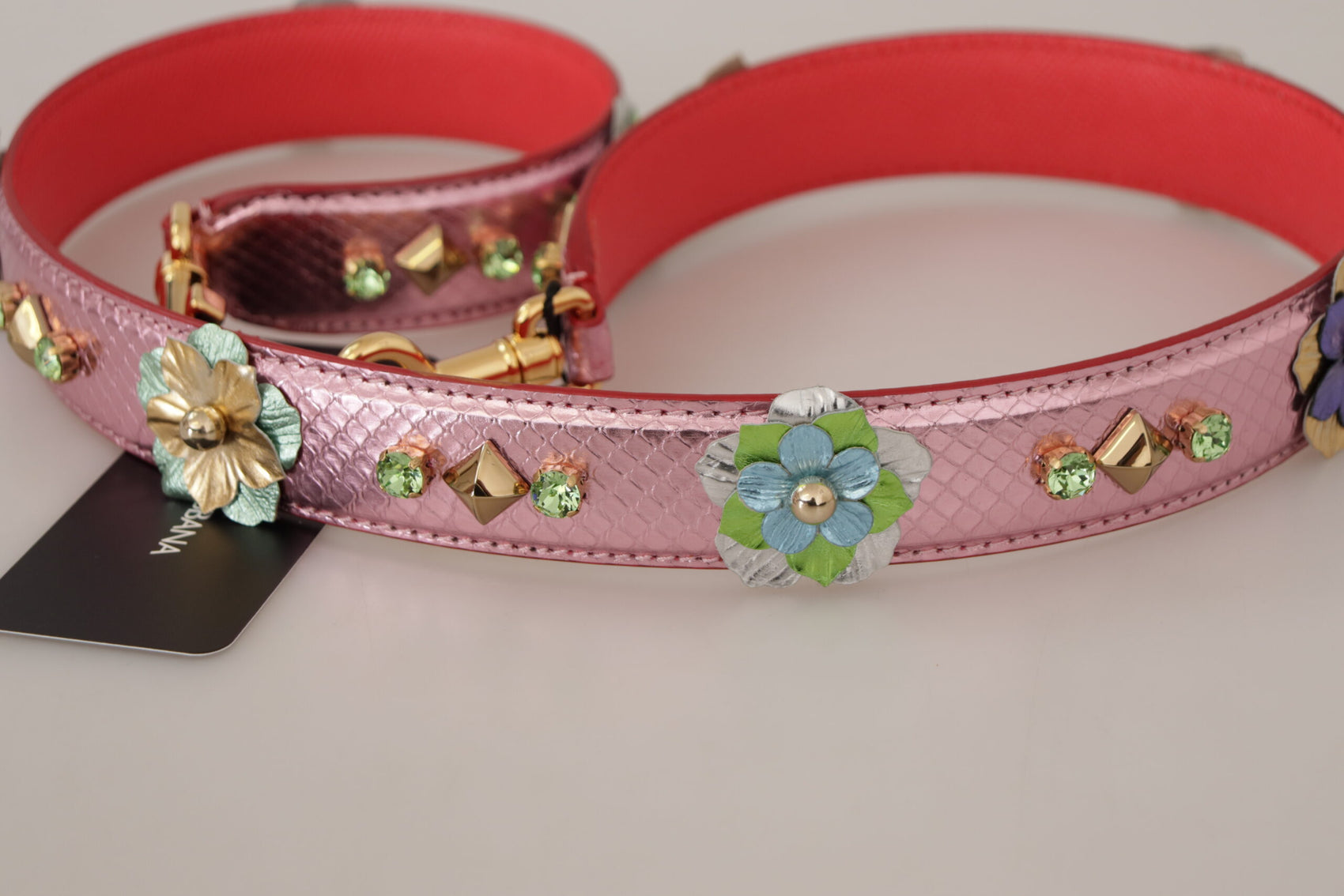 Elegante tracolla in pelle rosa metallizzata