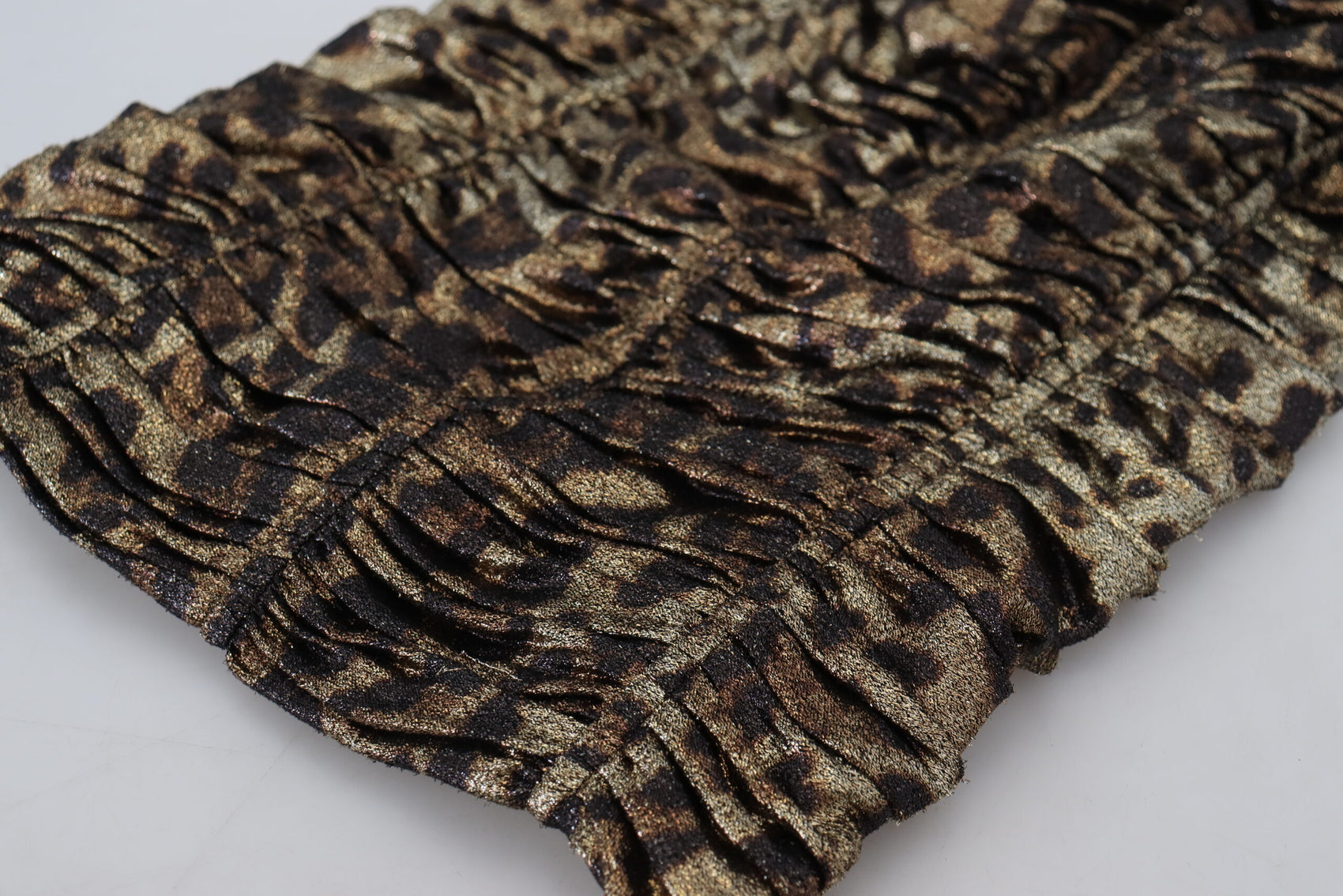 Elegante abito midi aderente con stampa leopardata