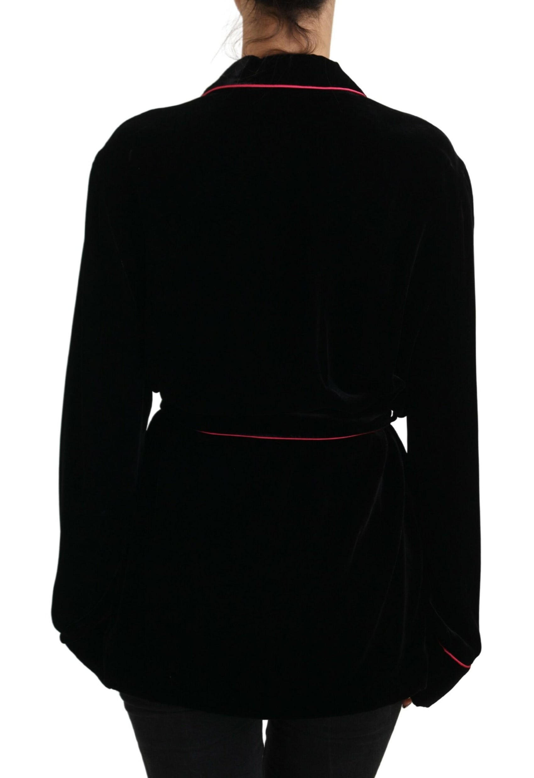 Elegante giacca in misto seta nera con cintura in vita