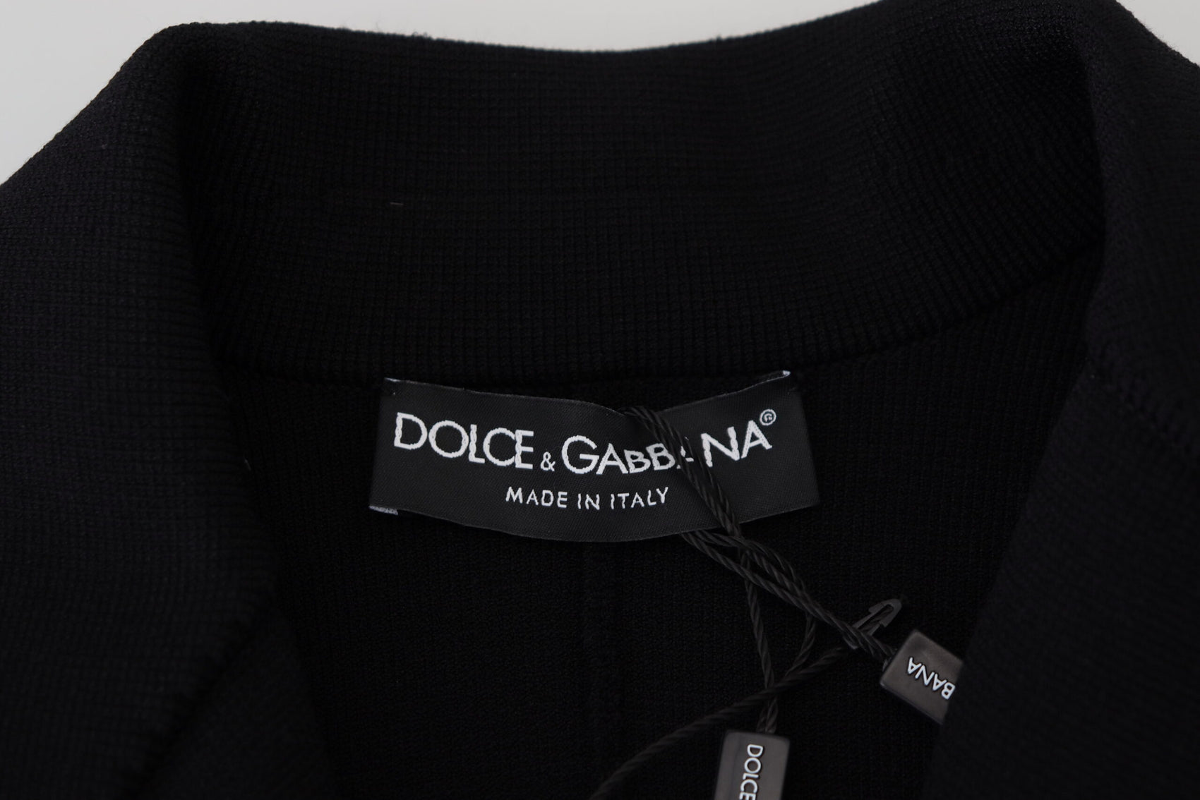 Elegante giacca nera a maniche lunghe