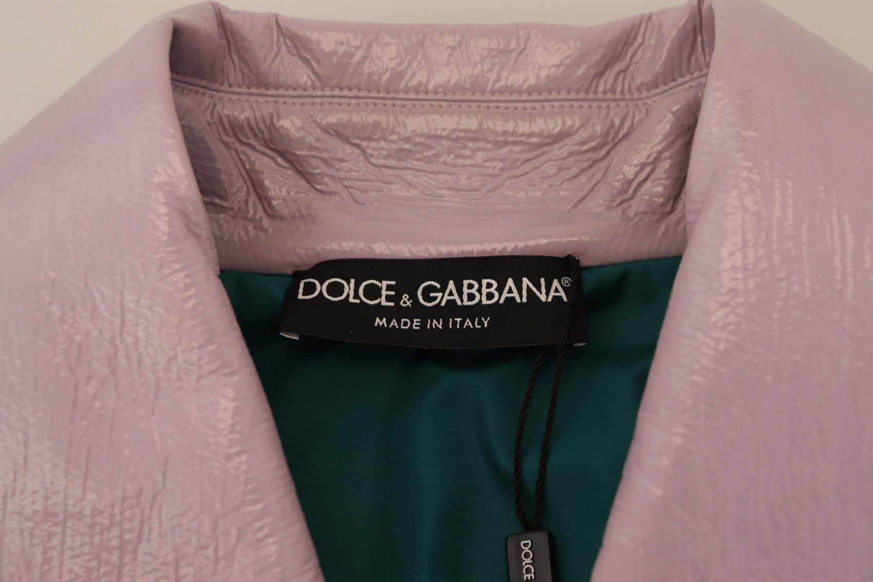 Giacca corta viola chic - Una dichiarazione di stile