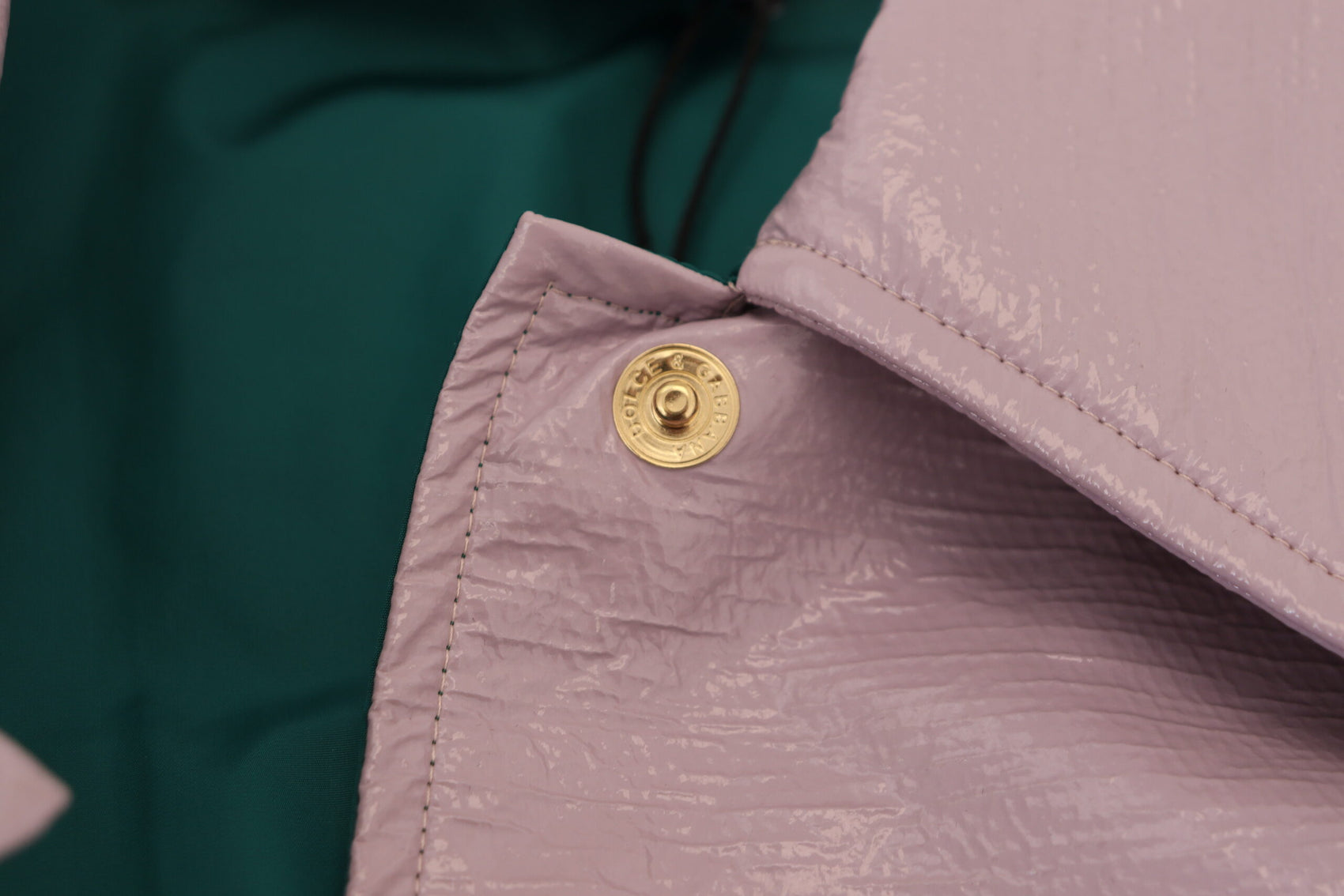 Giacca corta viola chic - Una dichiarazione di stile