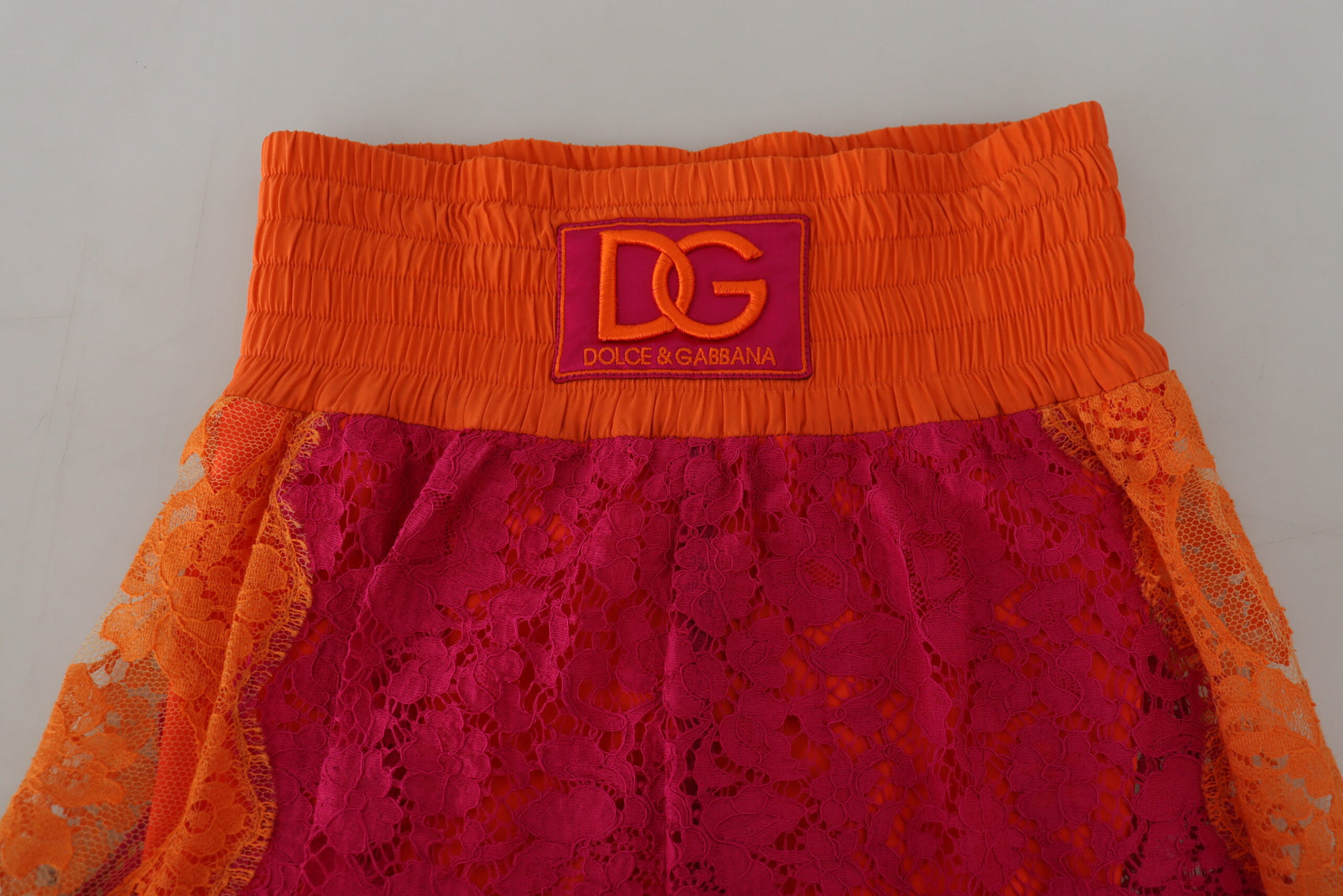 Elegante High-Waist-Shorts aus Spitze in zweifarbigen Farben
