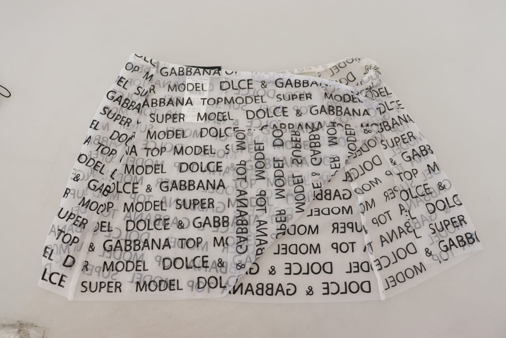 Minigonna elegante con stampa logo bianco