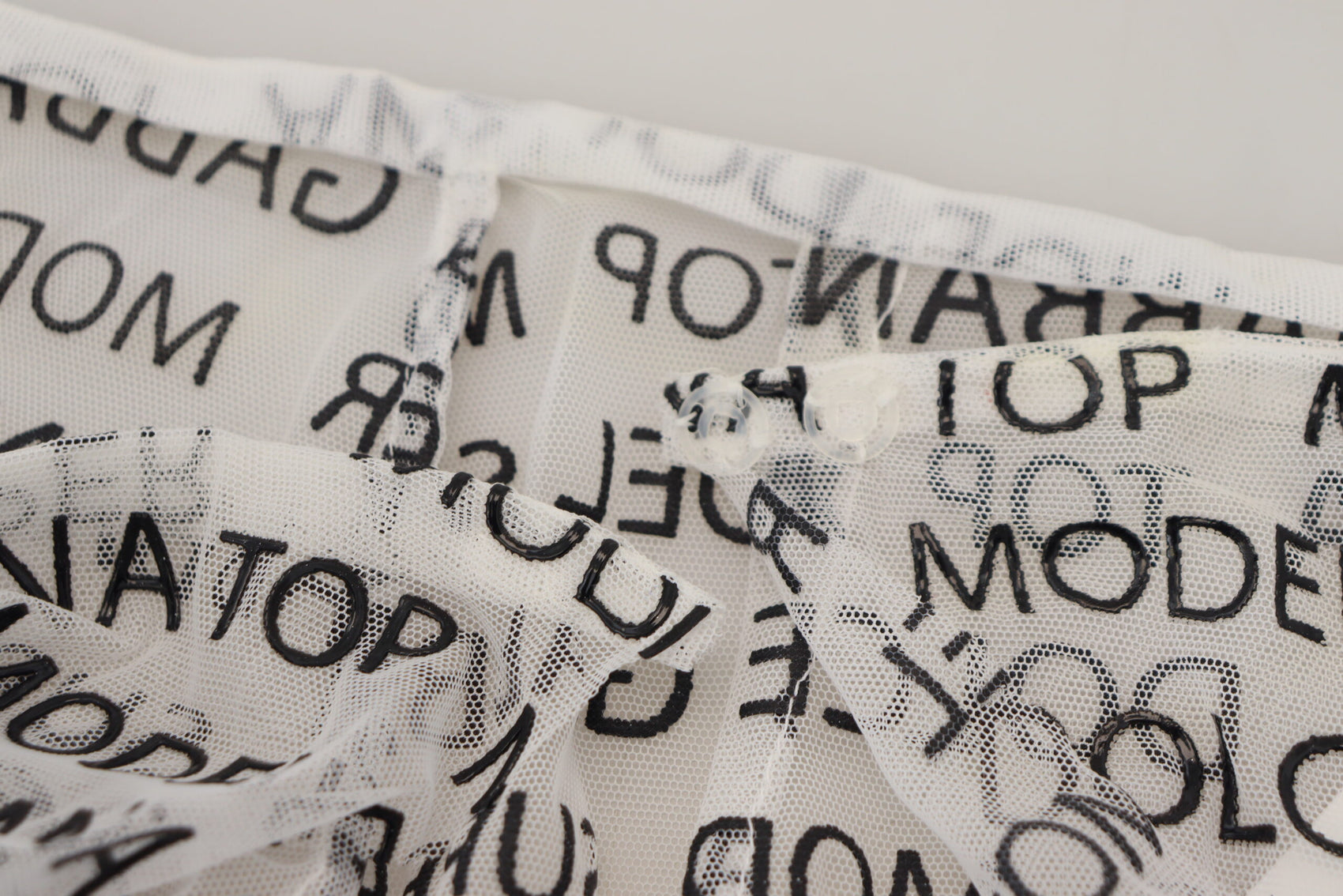 Minigonna elegante con stampa logo bianco