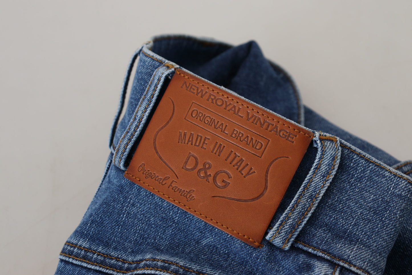 Eleganti jeans blu a vita alta