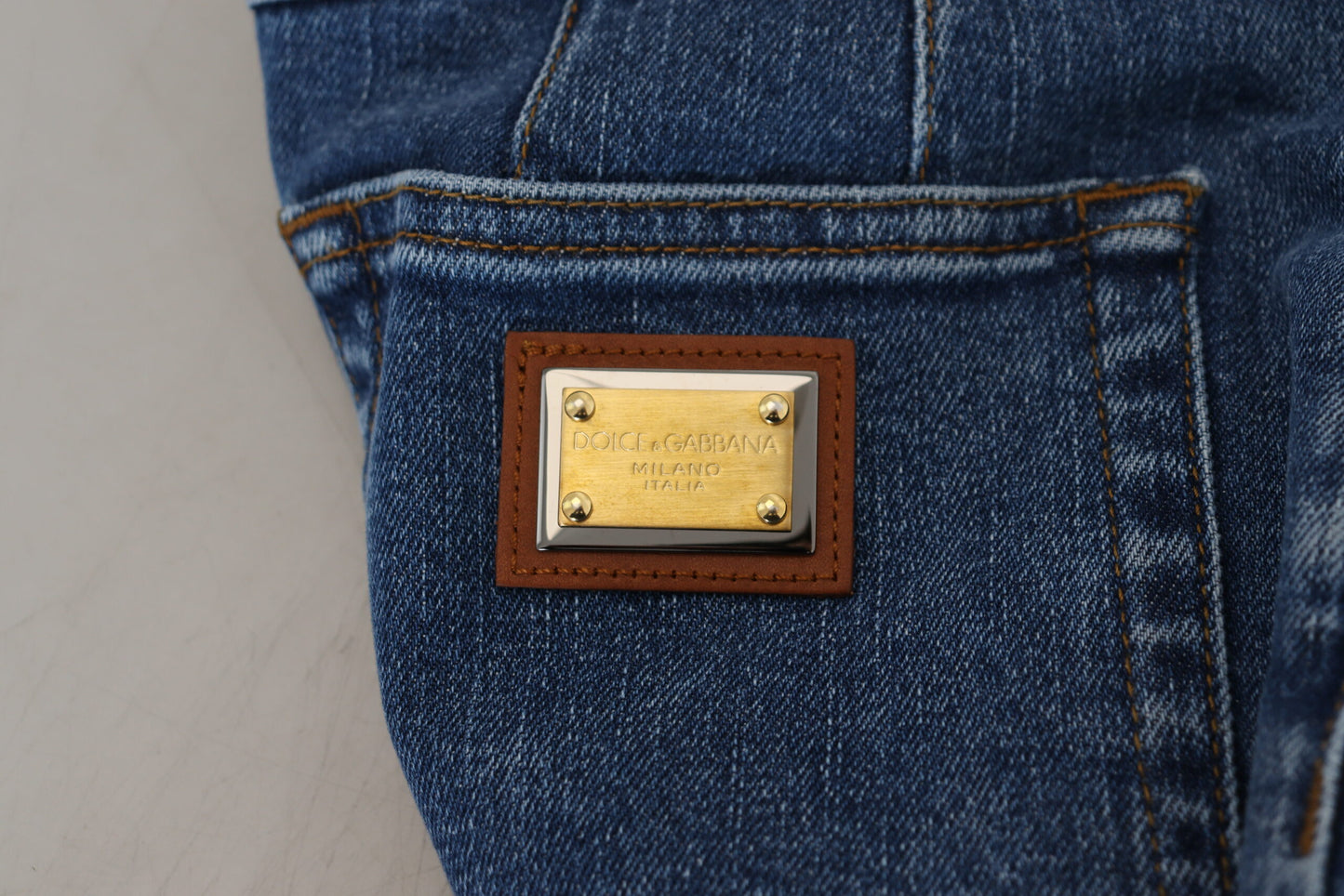 Eleganti jeans blu a vita alta