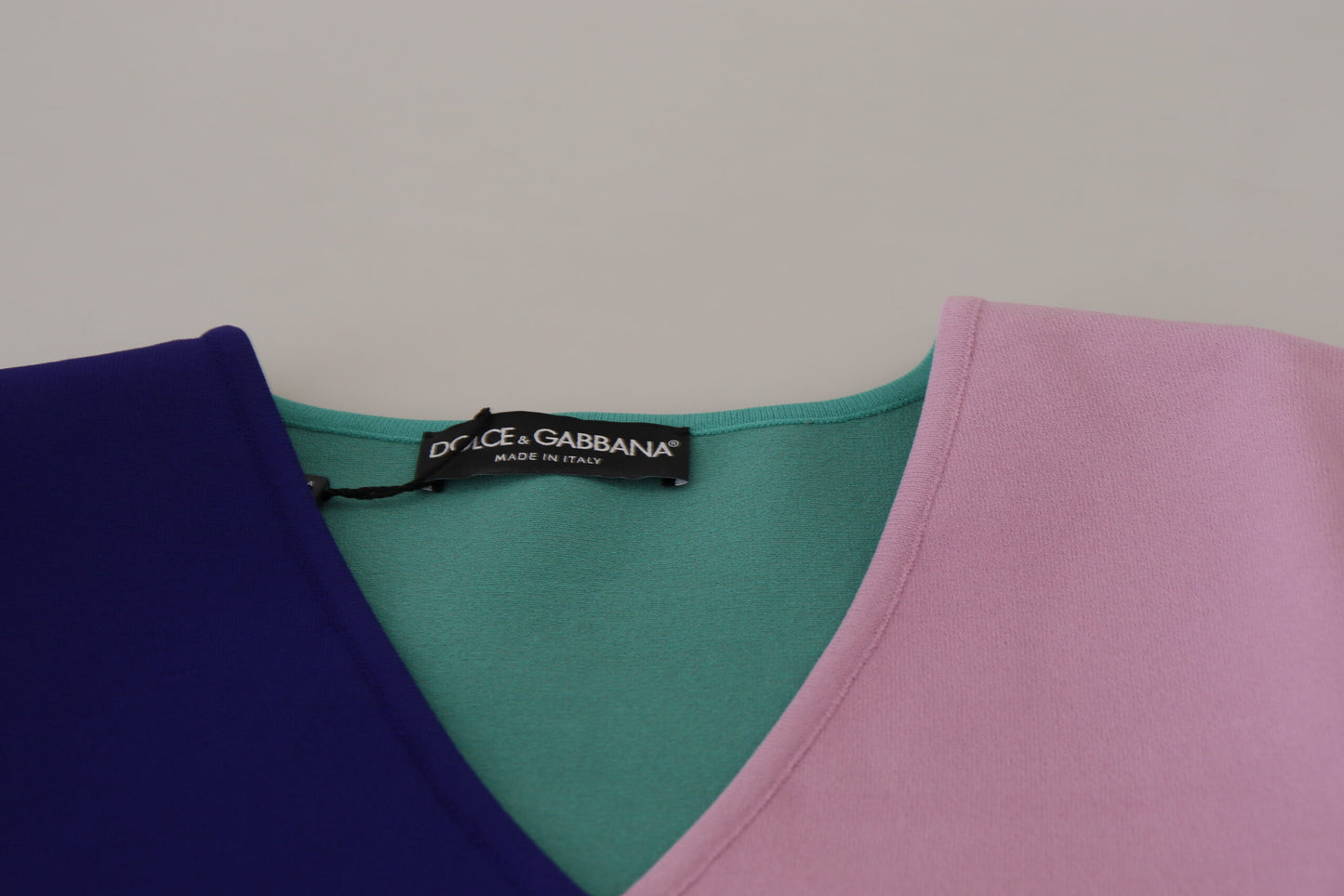 Maglione pullover multicolore con scollo a V