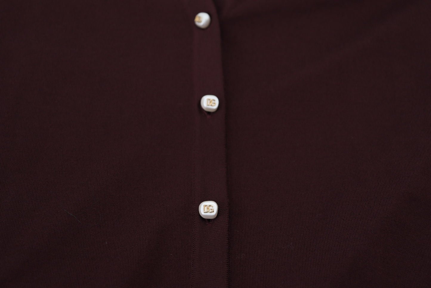 Cardigan in lana con scollo a V color castagna chic