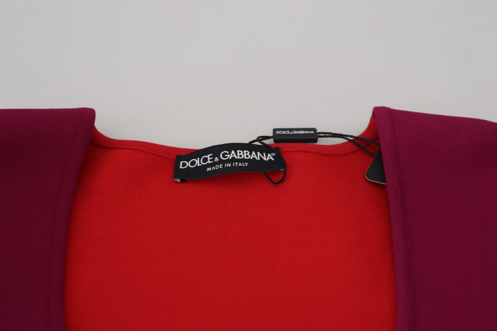 Mehrfarbiger Pullover mit quadratischem Ausschnitt