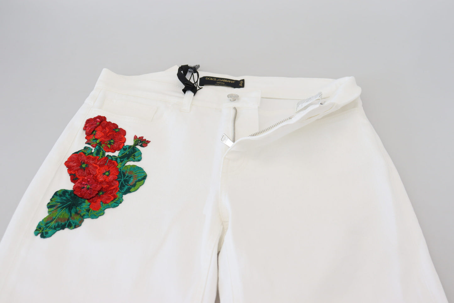Eleganti jeans skinny bianchi a vita media