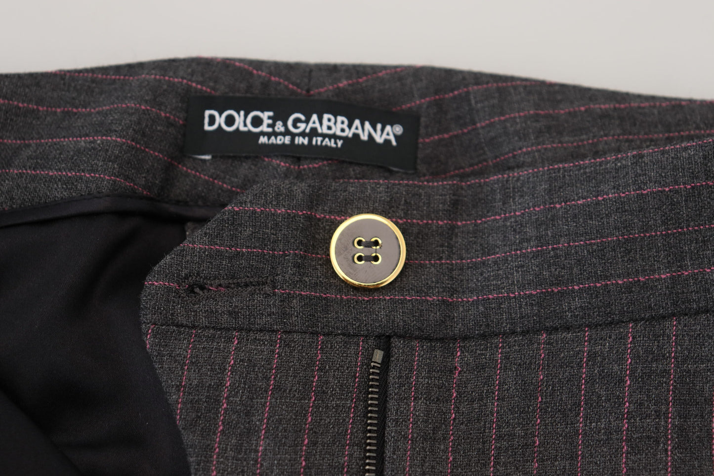 Pantaloni affusolati eleganti a righe grigie