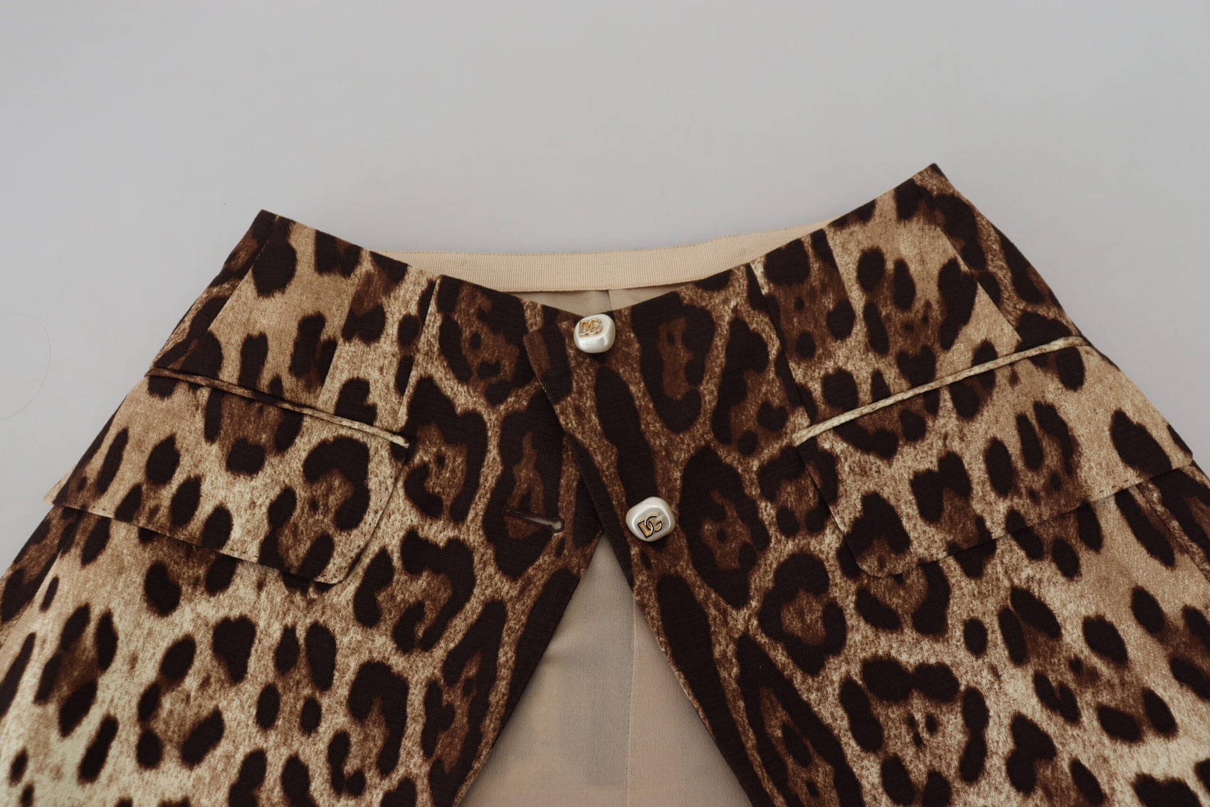 Minigonna leopardata a vita alta