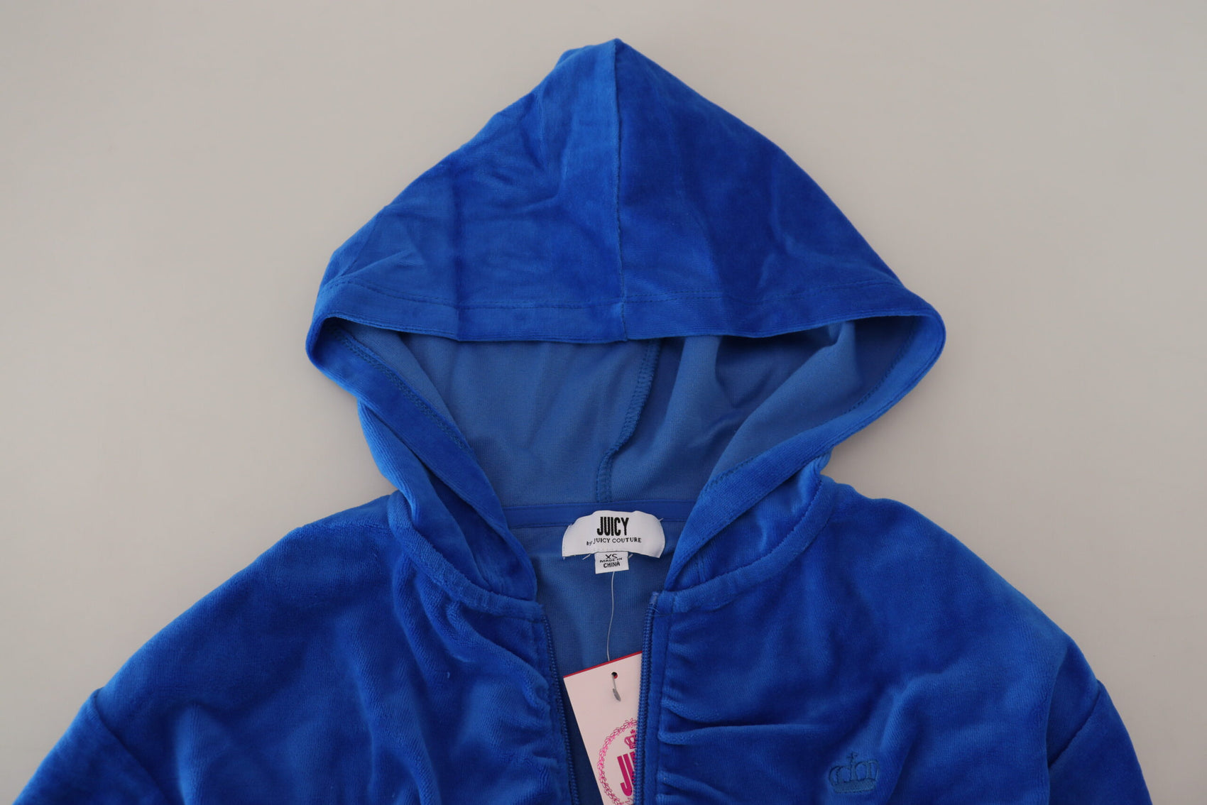 Glamouröser Kurzpullover mit Kapuze und Reißverschluss in Blau