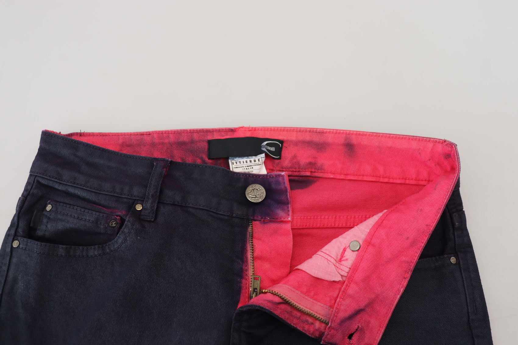 Elegante schwarze Jeanshose mit niedriger Taille