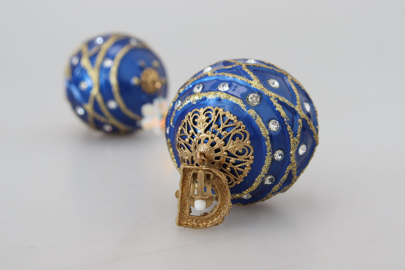 Eleganti orecchini pendenti con palline di Natale in cristallo