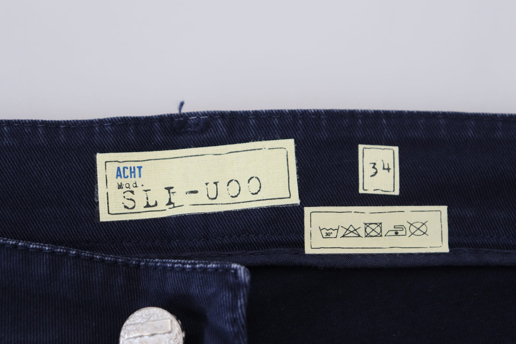Anspruchsvolle Tapered-Jeans