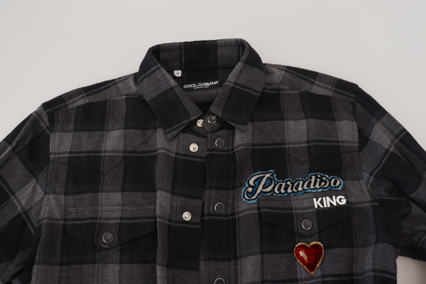 Elegantes schwarz-graues Button-Down-Hemd