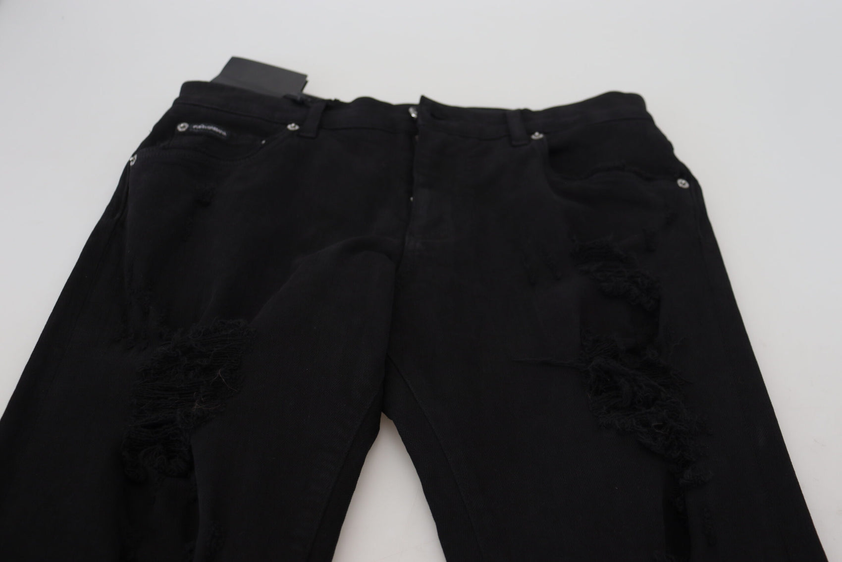 Svelte – Schwarzer, zerfetzter Slim-Fit-Jeansstoff