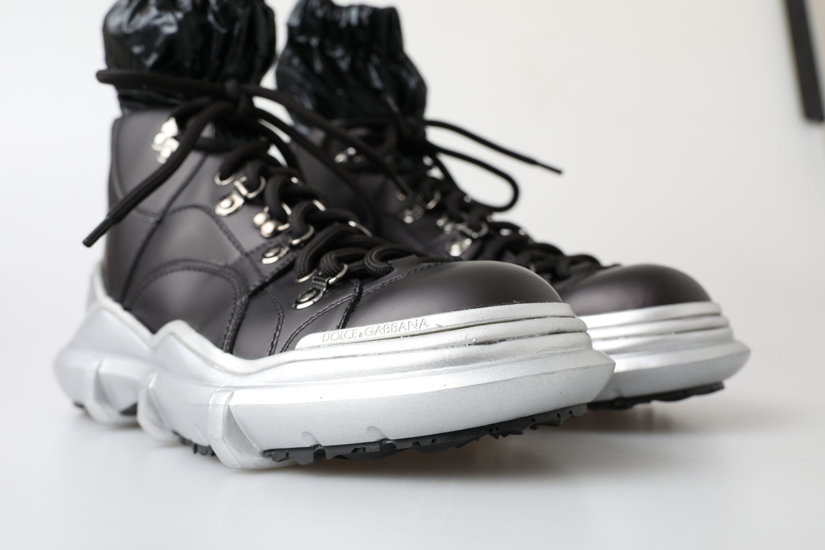 Schwarze High-Top-Sneaker-Booties
