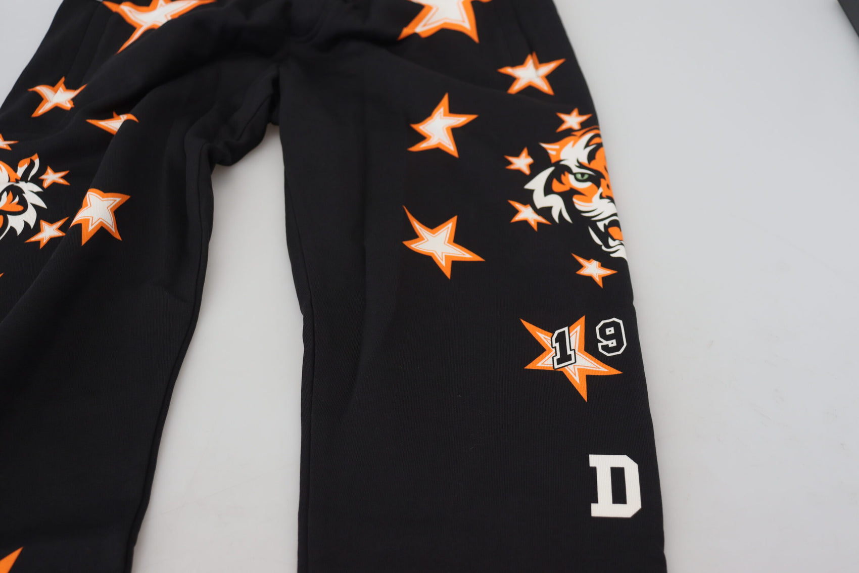 Elegante schwarze Jogginghose mit Stern-Print