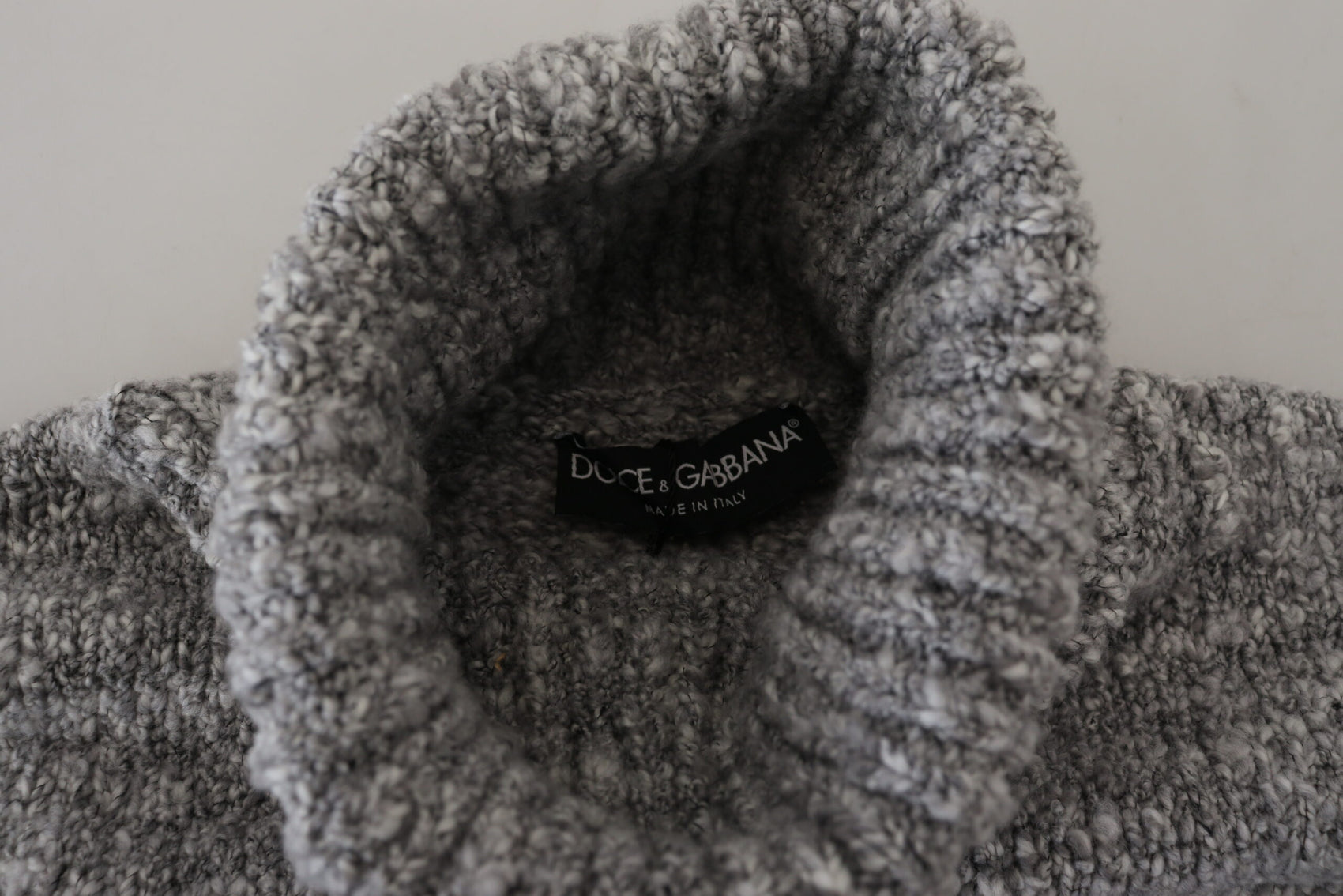 Eleganter grauer Rollkragenpullover aus Wollmischung
