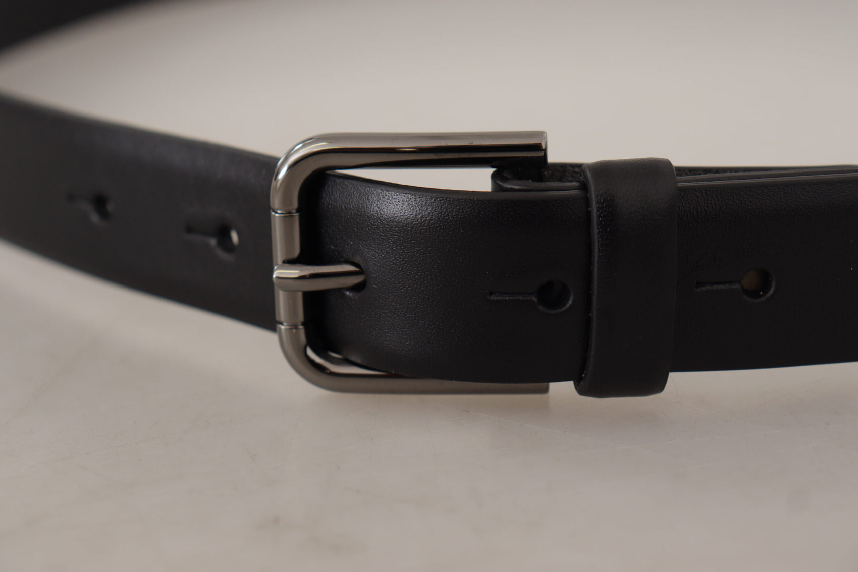 Cintura classica elegante in pelle nera