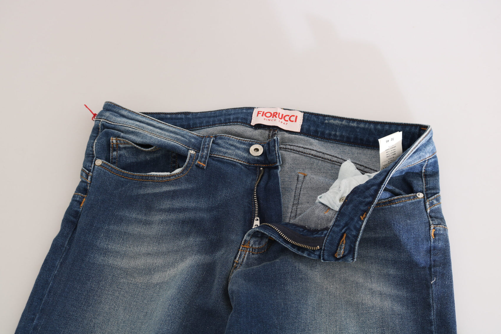 Svelte Slim-Jeans mit mittlerer Taille in Vintage-Blau