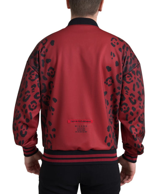 Rote Bomberjacke mit Leopardenmuster