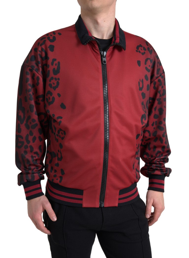 Rote Bomberjacke mit Leopardenmuster